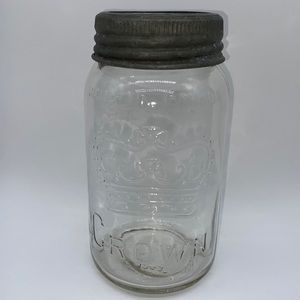 Vintage 1943 Crown Mason Canning Preserving Pickling Glass Jar Zinc Lid 7”
